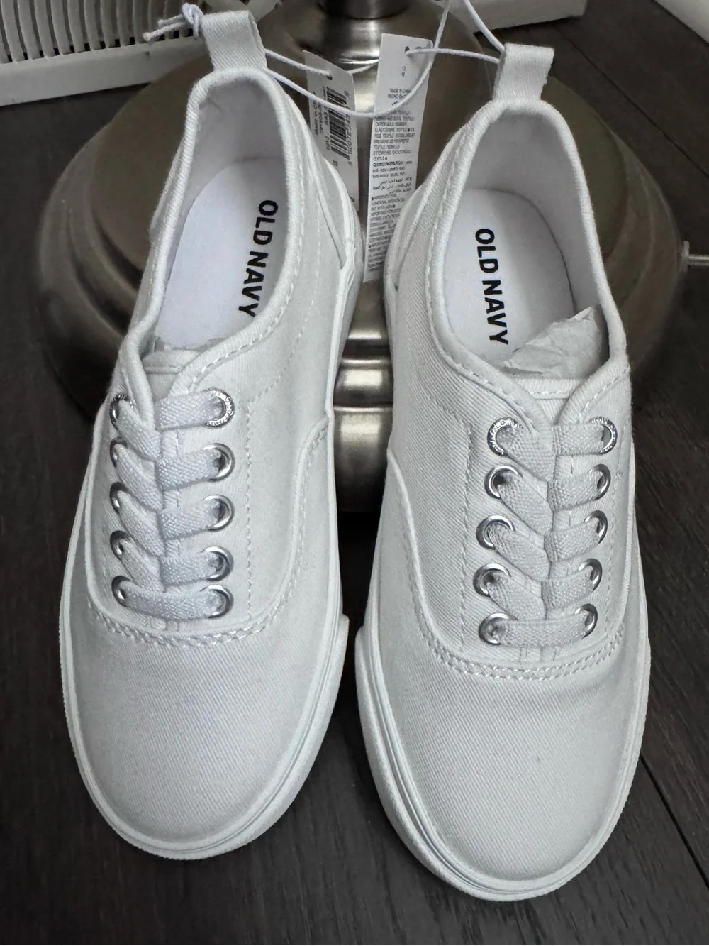 NWT Old Navy White Canvas Sneakers